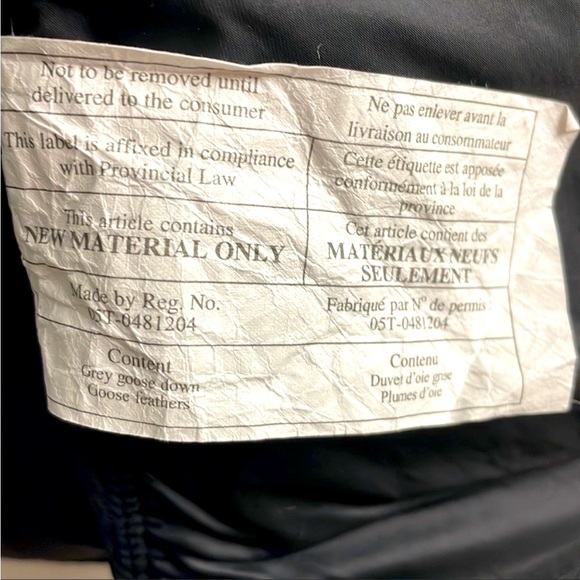 Lululemon women black vest
90% Grey goose down
10% Goose feathers - Picture 5 of 10